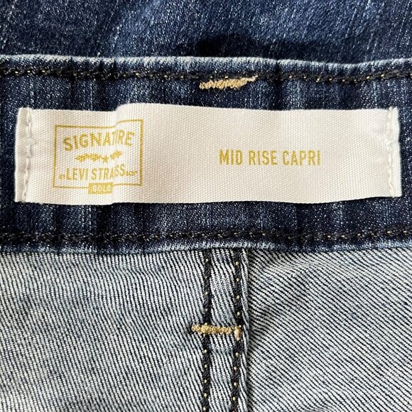 Signature Levi Strauss Cropped Jeans Womens Size 20 Mid Rise Capri - Picture 7 of 10